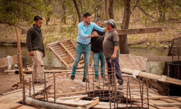 Río Tercero: avanza la construcción de la nueva pasarela para el Balneario Municipal