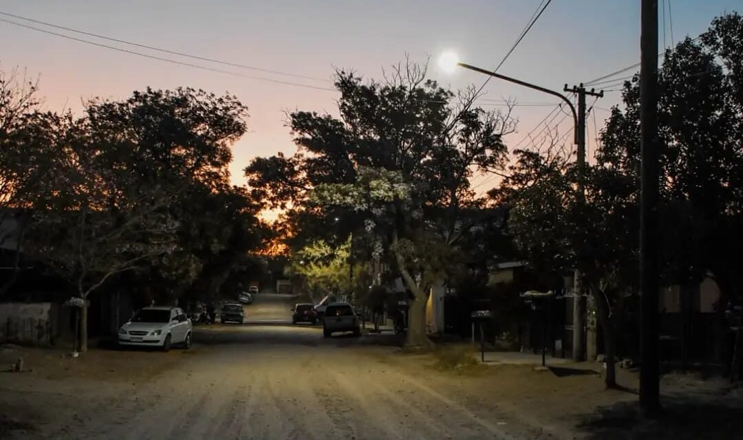 Río Tercero: nuevas luminarias led en calle Blas Parera