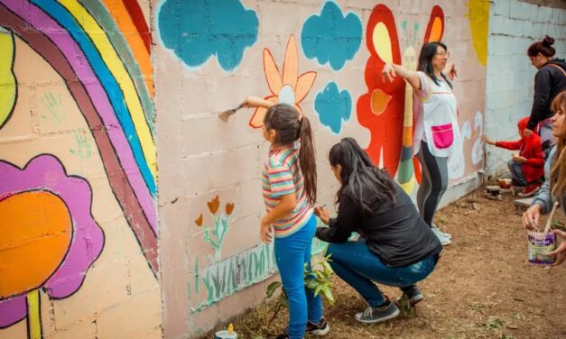 Río Tercero: alumnos de la escuela «Armando Rótulo» pintaron murales en su patio