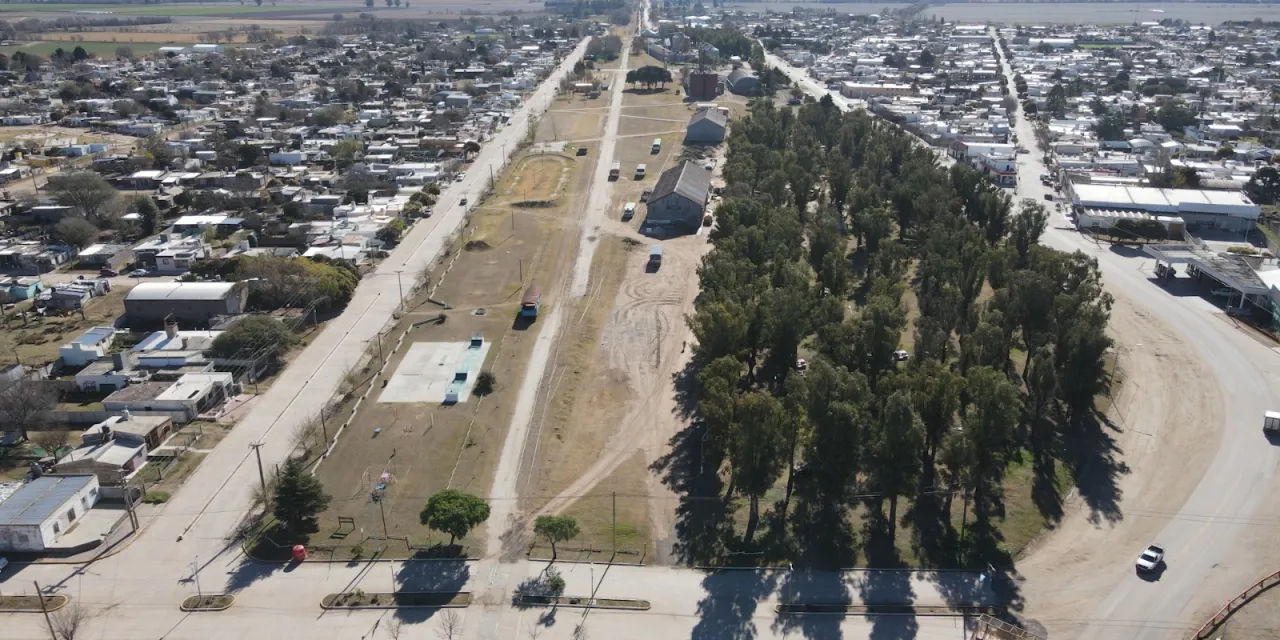 Alcira Gigena: nuevas cuadras de adoquines en el barrio Bella Vista
