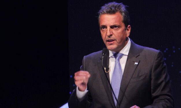 Massa dijo que sumará a radicales, liberales y del PRO en un gobierno de unidad nacional