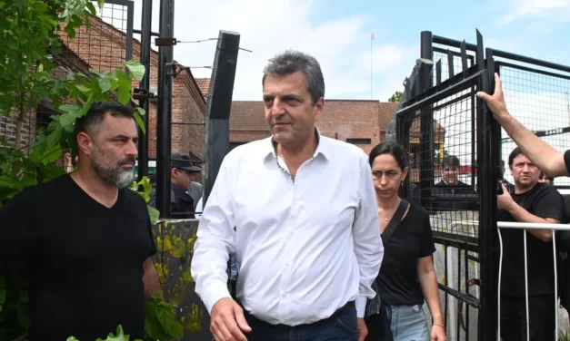 Sergio Massa votó y destacó la elección como la «consolidación de 40 años de democracia»