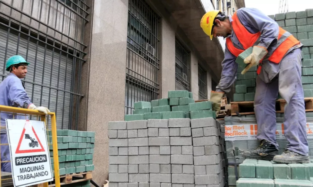 Los salarios subieron 7,6% promedio en agosto