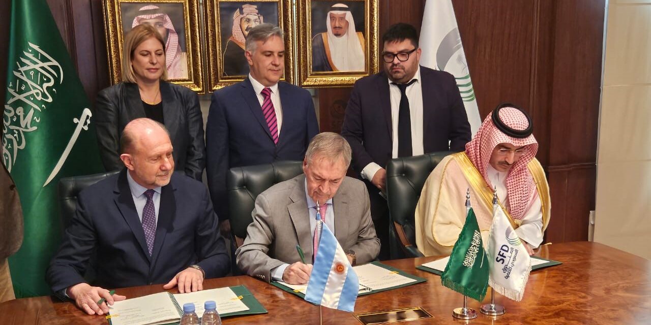 Acueducto Interprovincial: se firmó el contrato de préstamo para el financiamiento de 2 nuevos bloques