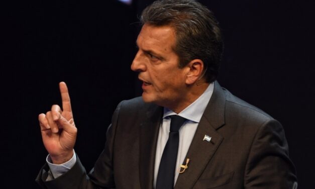 Aliados acompañaron a Massa en el debate, pero el PRO no participó