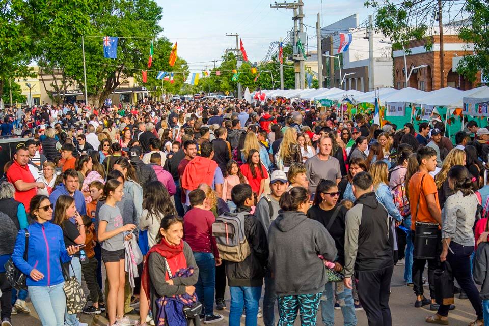 Arias: se realizó la 4° edición de la Fiesta de las Colectividades
