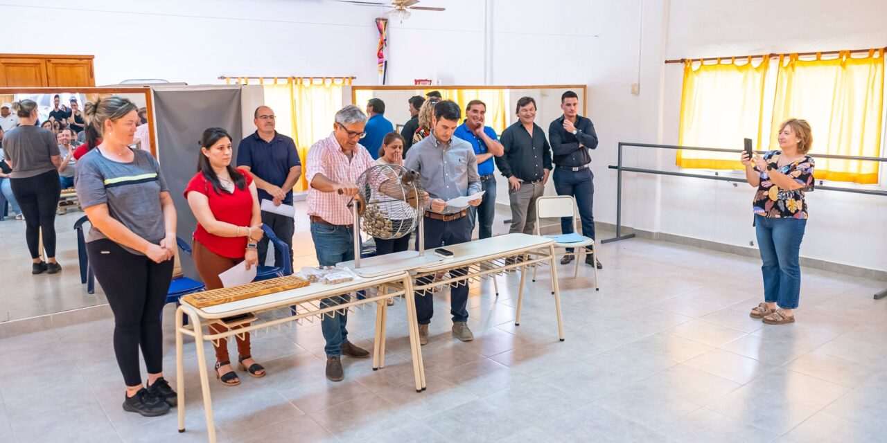 Adelia María: se realizó el sorteo de 10 viviendas