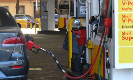 Massa aseguró que se «normalizó» el abastecimiento de combustibles