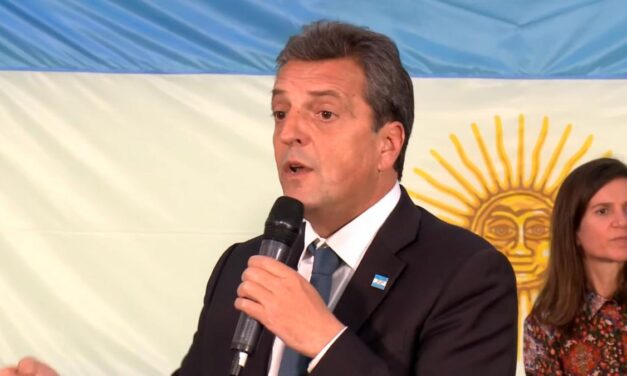 Massa anunció que buscará darles «una jubilación digna» a las «víctimas del sistema AFJP»