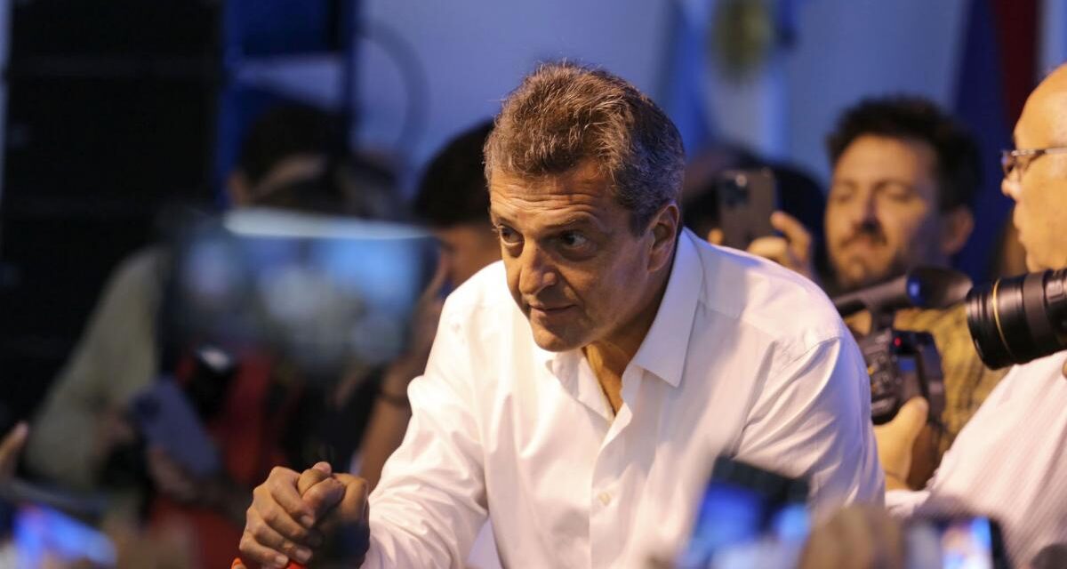 Massa criticó a Milei por su propuesta de romper con Brasil y defendió la coparticipación