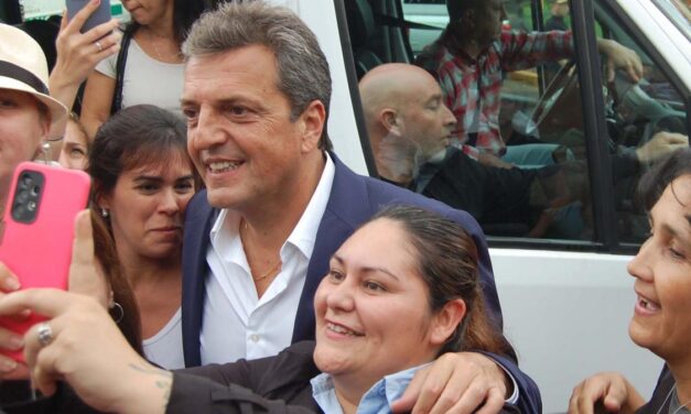 Concejales, excandidatos y dirigentes de JxC en PBA llamaron a votar a Massa