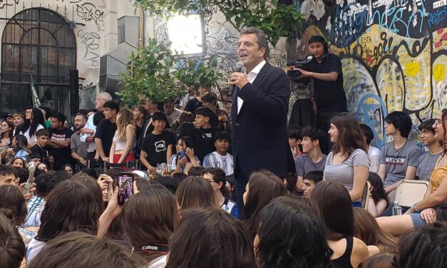 Sergio Massa cerró la campaña con estudiantes: «La esperanza siempre le gana al odio»