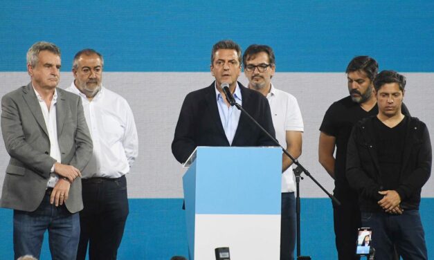 Massa llamó a Milei para felicitarlo y dijo que este lunes comienza la transición