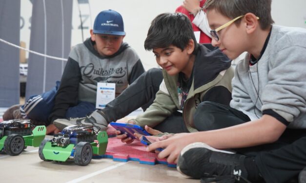 Villa Carlos Paz: Más de 1.500 estudiantes en una jornada de programación y robótica