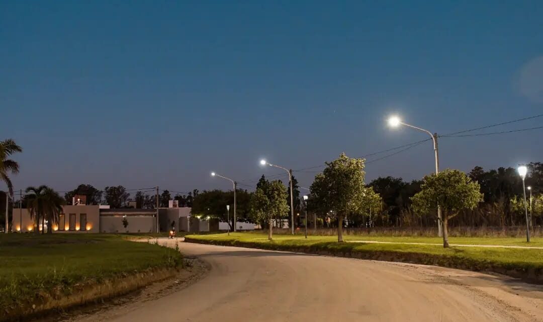Río Tercero: culminó la colocación de luminarias led en barrio Villa Zoila