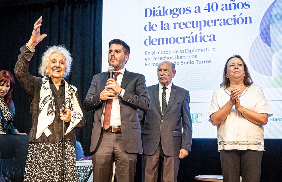 Diálogos sobre la democracia, en memoria de Sonia Torres