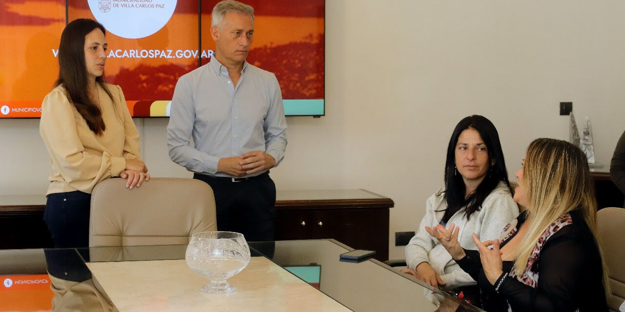 Villa Carlos Paz: Entregaron apoyo económico a emprendedores locales