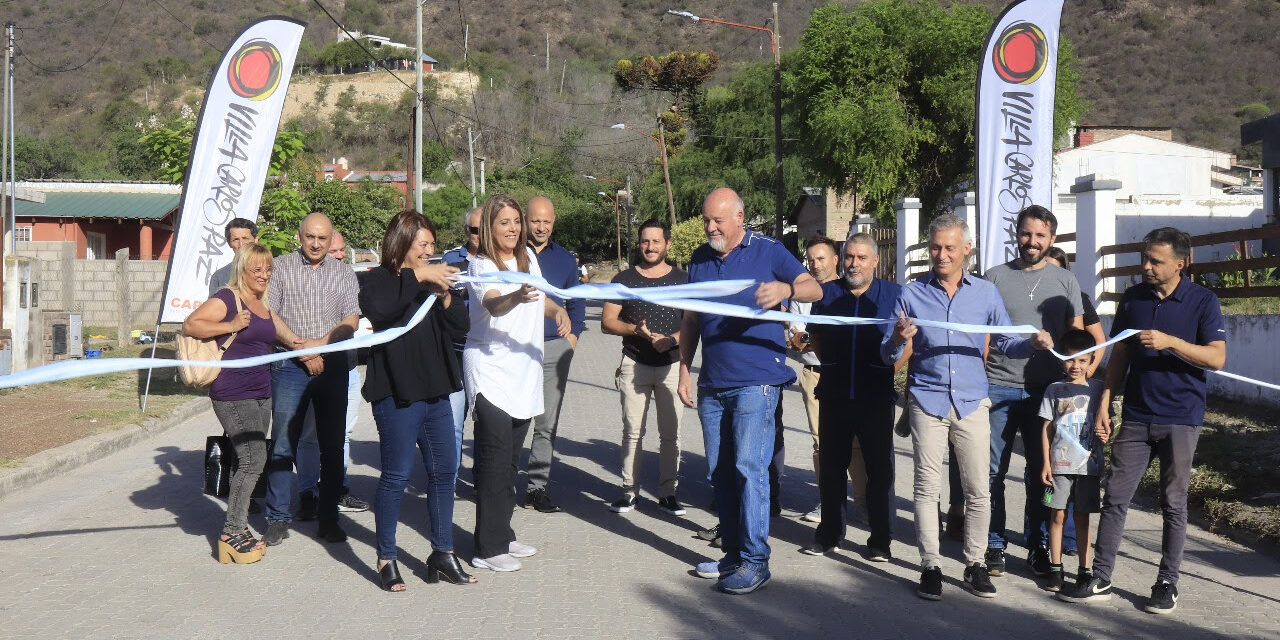 Villa Carlos Paz: se inauguró un nuevo tramo de adoquinado en barrio Las Rosas Centro