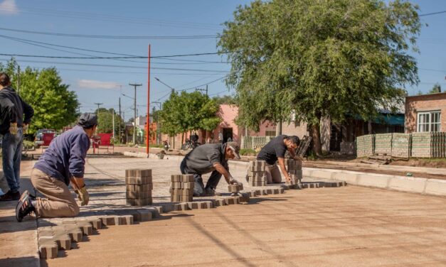 Villa Huidobro: comenzó la obra de pavimento articulado en avenida Junín