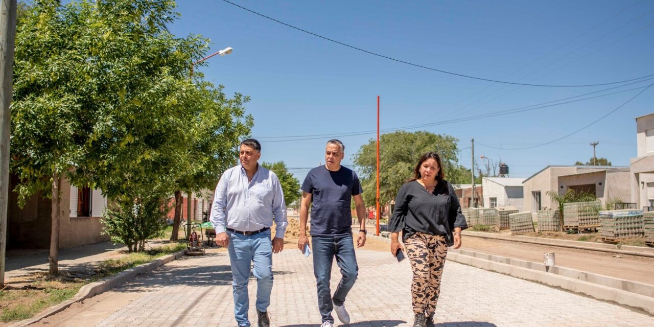 Villa Huidobro: El intendente Silvio Quiroga recorrió diferentes frentes de obras