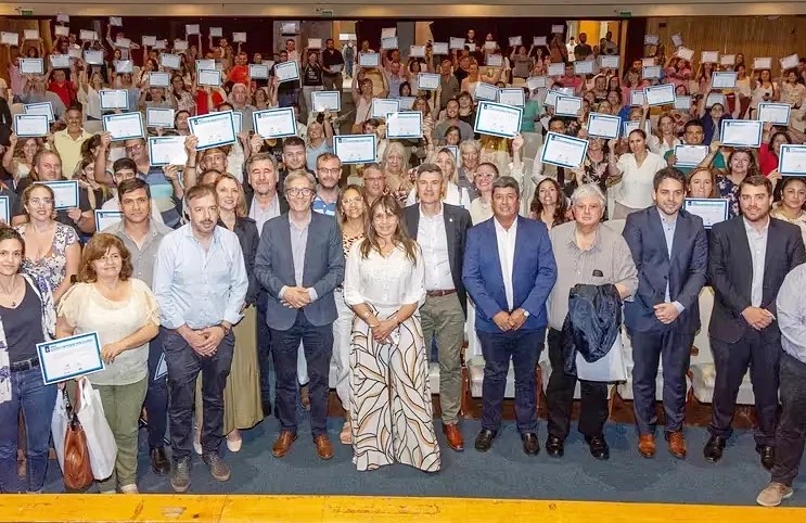 Vicuña Mackenna presente en el cierre del Programa «Formación para un buen Gobierno»
