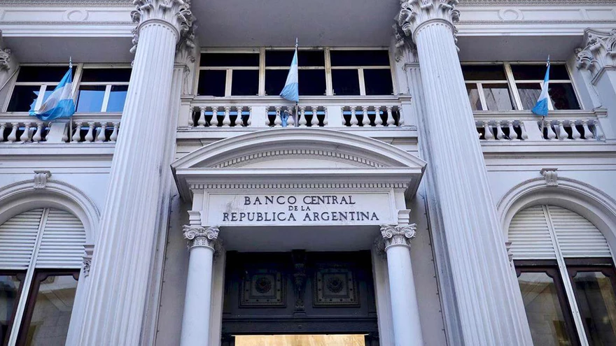 El BCRA dispuso que la duración mínima para plazos fijos UVA pase de 90 a 180 días