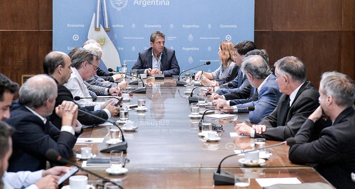 El Ministerio de Economía confirmó los fondos para financiar los pagos de diciembre