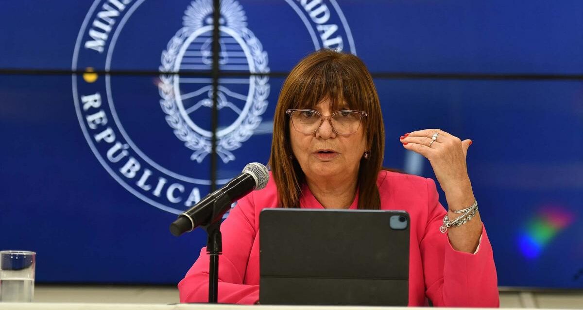 Bullrich presentó un protocolo antipiquetes que incluye a todas las fuerzas federales