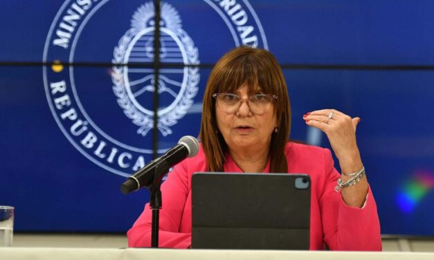 Bullrich presentó un protocolo antipiquetes que incluye a todas las fuerzas federales