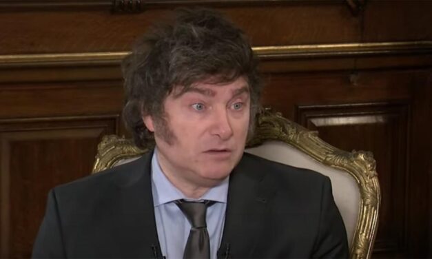 Milei afirmó que si el Congreso rechaza el DNU, llamaría a una consulta popular