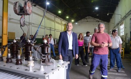 Martín Gill recorrió cooperativas en Villa de Soto