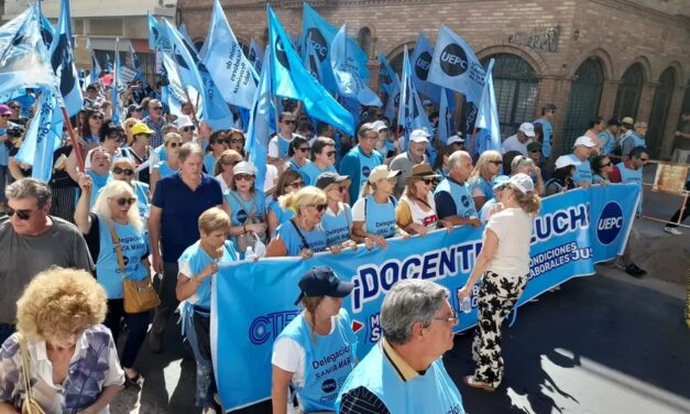 UEPC lanzó un paro y movilización: «La Provincia incumple el acuerdo salarial»