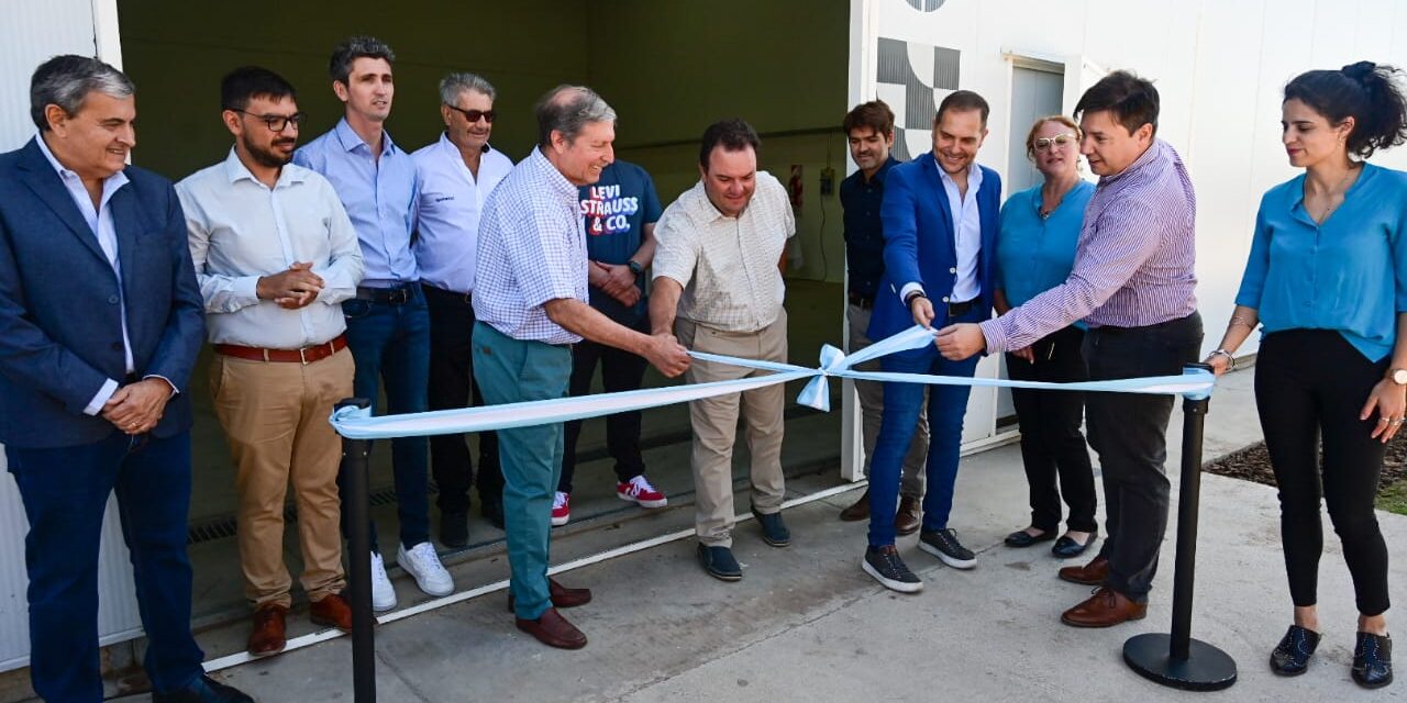 Villa María: Gill habilitó la segunda nave de Apoyo a Emprendedores, destinada al sector alimenticio