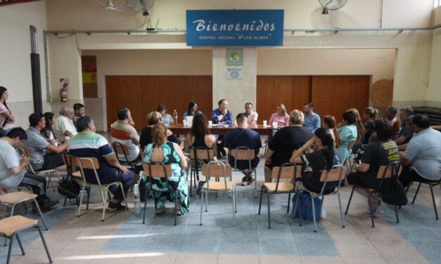 Villa María: Accastello se reunió con vecinos, vecinas e instituciones de Barrio Los Olmos