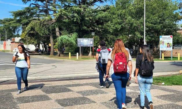 UNRC: ya están habilitadas las inscripciones a las becas 2024 para los ingresantes