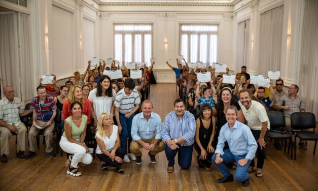 Río Cuarto: De Rivas entregó más de 40 certificados del Programa PROMOVER