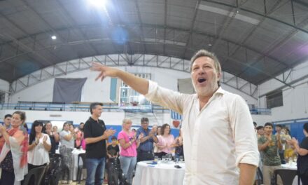 Gustavo Dova lanzó su candidatura