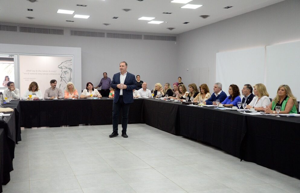 Educación: reunión del equipo de gestión para diseñar las líneas de acción 2024-2027