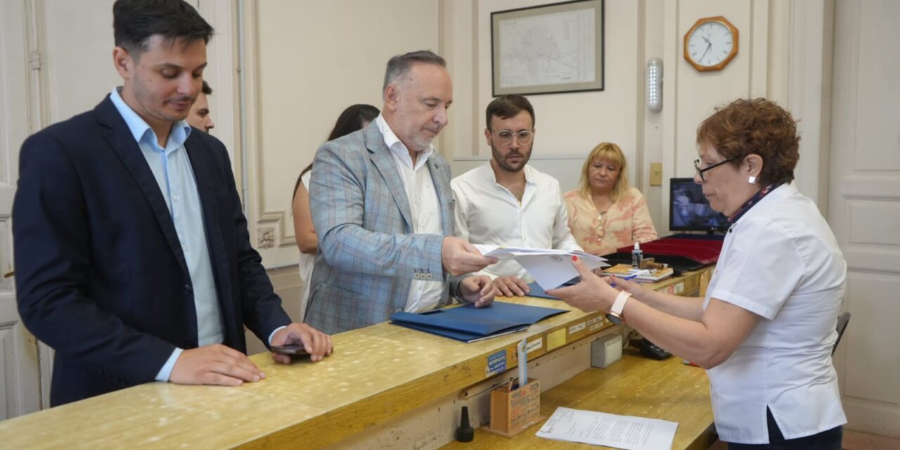 Villa María: Accastello presentó personalmente proyectos para mejorar la seguridad en la ciudad