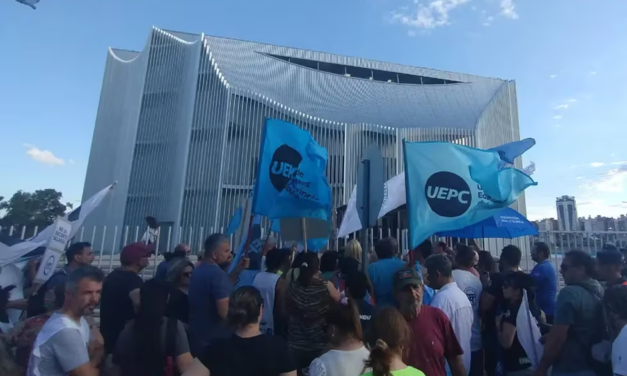 Aprueban subas en aportes para jubilación y Apross, y este jueves hay paro de estatales