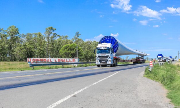 General Levalle: llegaron los aerogeneradores del parque eólico