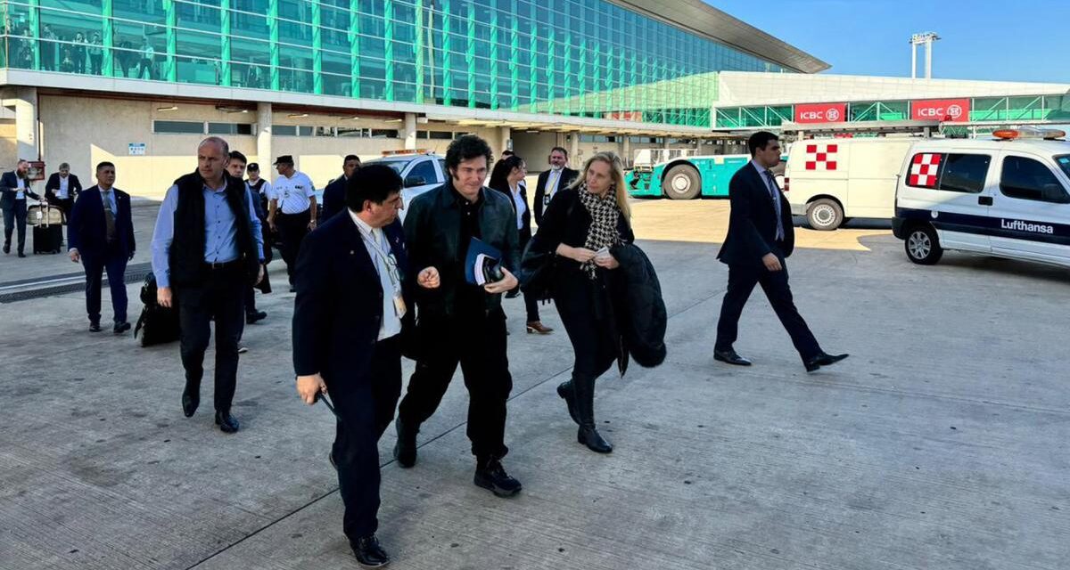 Milei viajó a Davos para participar del Foro Económico Mundial y reunirse con autoridades del FMI