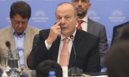 Javier Milei le pidió la renuncia al ministro de Infraestructura, Guillermo Ferraro