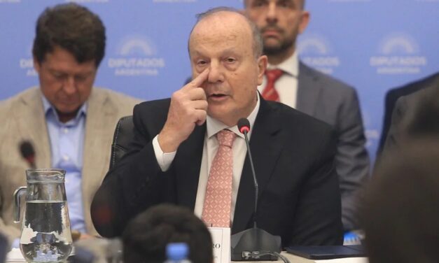 Javier Milei le pidió la renuncia al ministro de Infraestructura, Guillermo Ferraro