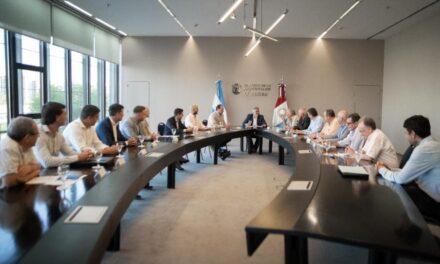 Llaryora recibió a empresarios agroindustriales y les reiteró su rechazo a las retenciones