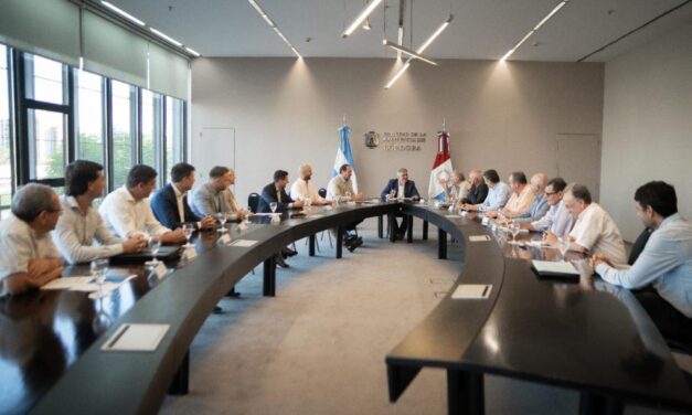 Llaryora recibió a empresarios agroindustriales y les reiteró su rechazo a las retenciones