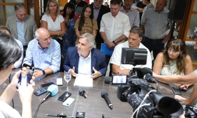 Llaryora se reunió con la Comisión de Enlace y reafirmó el rechazo a las retenciones