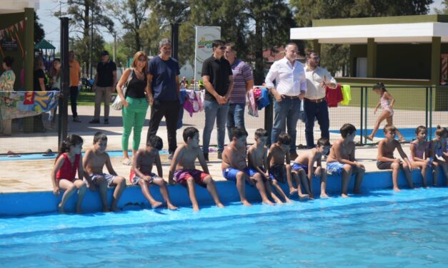 Villa María: Accastello acompañó la puesta en marcha de los Talleres de Natación