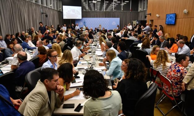 Continúa el debate de la «ley ómnibus» en el plenario de comisiones de Diputados