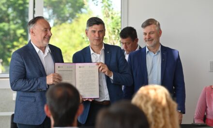 Accastello y Passerini firmaron un convenio para la creación de la Universidad Libre del Ambiente